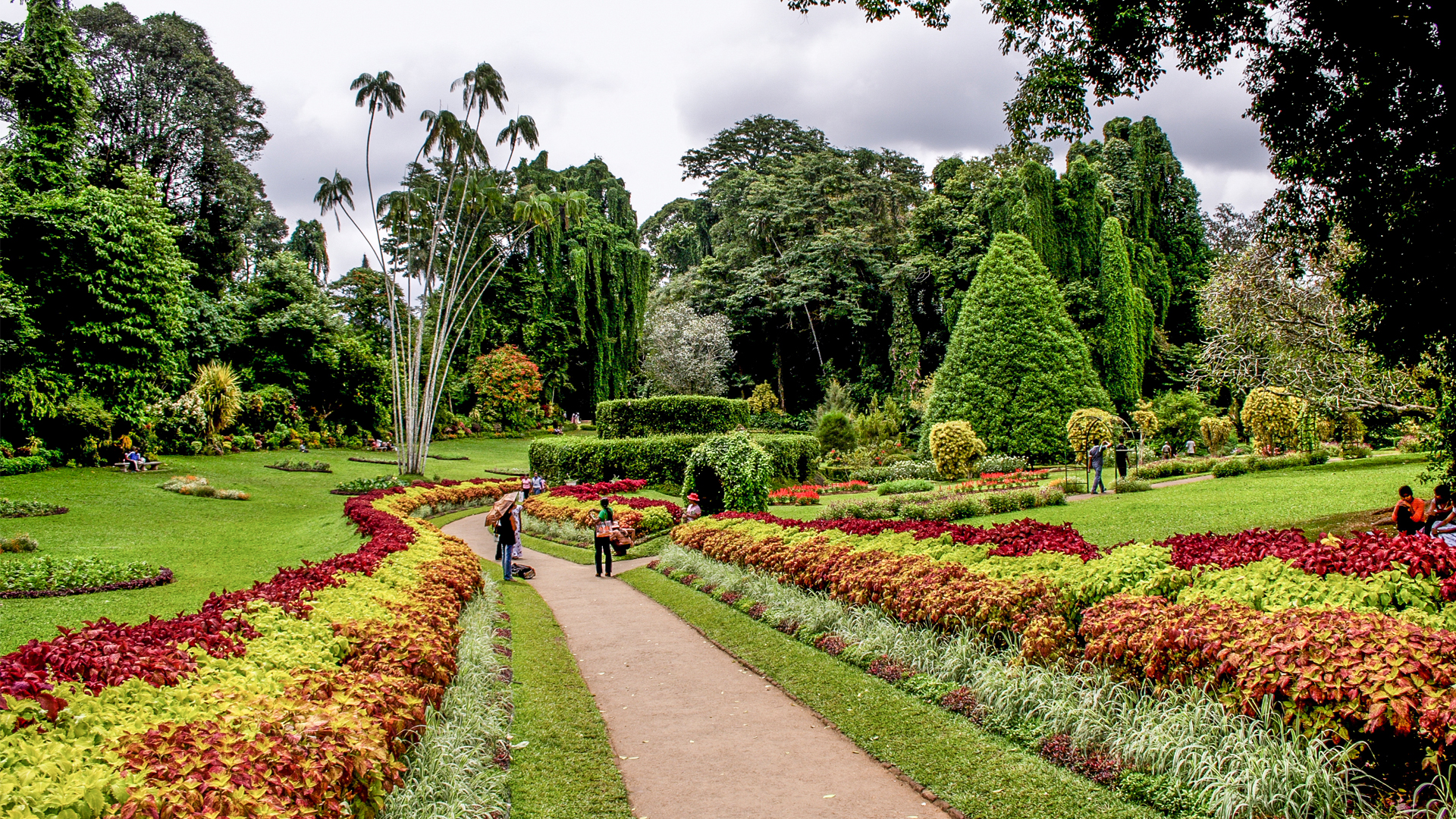 Peridenya-Gardens-kandy-sri-lanka1